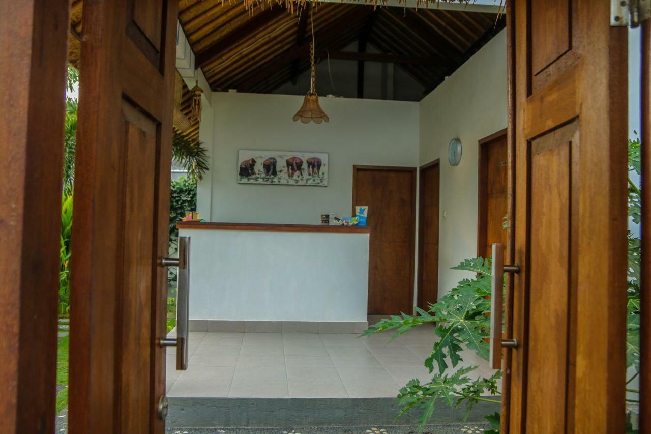 Cozy Cottages Lombok Senggigi Exterior photo