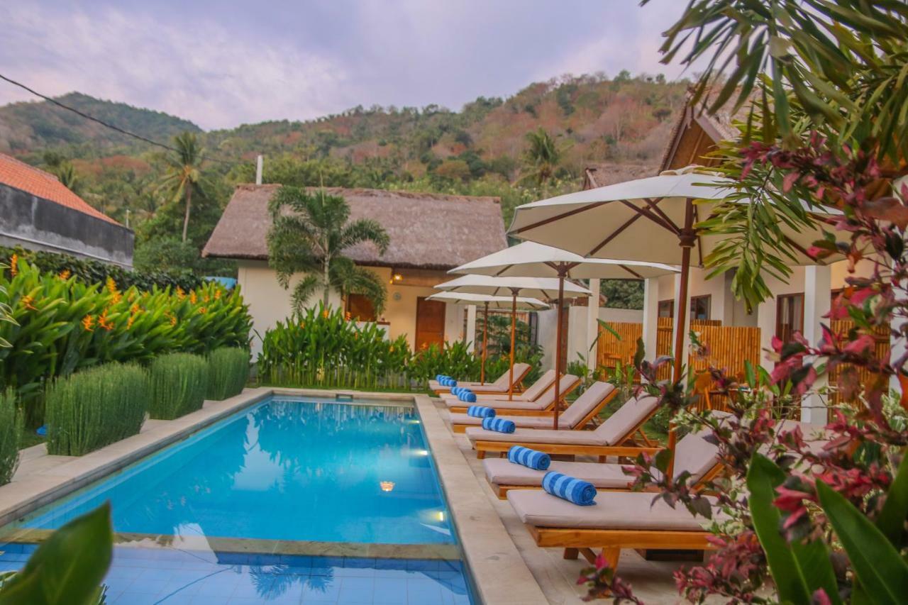 Cozy Cottages Lombok Senggigi Exterior photo